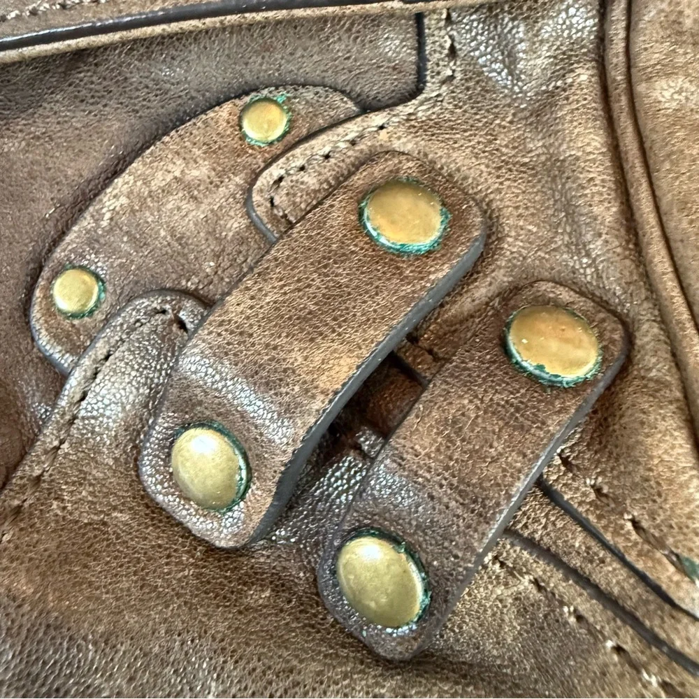 Juicy Couture Brown Distressed Leather Steampunk Clutch Bag Gold 🔒  Y2K